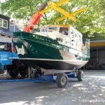 Verladung für den Transport einer St. Josephs Vleet nach Komplettrefit auf dem Werftgelände der Bootswerft Baumgart in Dortmund