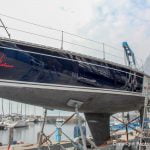 Rücktransport einer Comfortina 38 zum Gardasee nach Lackierung der Bordwände durch Bootswerft Baumgart