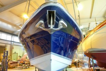 Bootslackierung einer Formula 40 Motoryacht