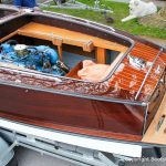 Offenes Heck mit Motor einer Boesch 590 St. Tropez nach durchgeführtem Refit auf dem Werftgelände der Bootswerft Baumgart in Dortmund
