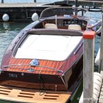 Boesch 590 St. Tropez Motorboot im Wasser des Zielhafens in der Schweiz nach durchgeführtem Refit in der Bootswerft Baumgart