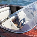 Boesch 590 St. Tropez Motorboot im Wasser des Zielhafens in der Schweiz nach durchgeführtem Refit in der Bootswerft Baumgart