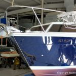Chris Craft MX 25 Motoryacht nach durchgeführtem Refit in der Werfthalle der Bootswerft Baumgart in Dortmund