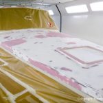 Refit einer Vilm 106 in der Lackierkabine der Bootswerft Baumgart in Dortmund
