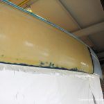 Lackiervorbereitungen an einer Comfortina 38 in der Werfthalle der Bootswerft Baumgart in Dortmund