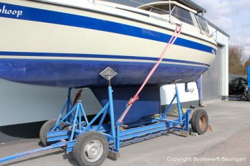 Reparatur einer LM 28 Segelyacht