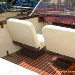 Cockpit eines Boesch Junior Motorboots nach der Restauration auf dem Werftgelände der Bootswerft Baumgart in Dortmund