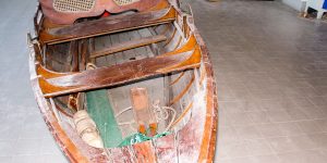 Restauration eines klassischen Holzruderbootes in der Werfthalle der Bootswerft Baumgart in Dortmund