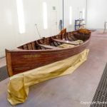 Restauration eines klassischen Holzruderbootes in der Lackierkabine der Bootswerft Baumgart in Dortmund
