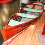 Klassisches Holzruderboot auf dem Messestand der Boot in Düsseldorf nach durchgeführter Restauration der Bootswerft Baumgart
