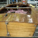 Ankunft eines Holz Kielzugvogel zur Restauration auf dem Werftgelände der Bootswerft Baumgart in Dortmund