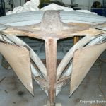 Skelett der Riva Ariston bei der Restauration in der Werfthalle der Bootswerft Baumgart in Dortmund