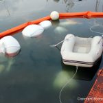 Ankunft der Riva Super Aquarama im Hafen unter Wasser liegend bei der Bergung durch die Bootswerft Baumgart