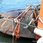 Bergung der Riva Super Aquarama mit Kran und Stützstangen durch die Bootswerft Baumgart