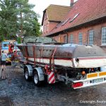 Zwischenstop beim Bootstransport einer geborgenen Riva Super Aquarama durch die Bootswerft Baumgart